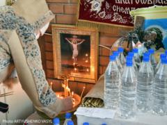 Крещение: как святить и хранить святую воду