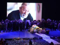 Vakhtang Kikabidze was buried in Georgia: with the Ukrainian flag on the coffin and an appeal from Zelensky