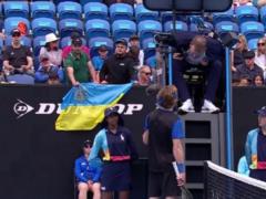 Russian tennis player during the match complained of insults from Ukrainian fans