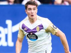 The arsenal of the vede moving from Valladolid to the flanking defender