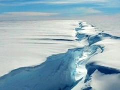 От ледяного щита Антарктиды откололся айсберг размером с Лондон