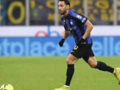 Calkhanoglu voted to continue the contract with Inter