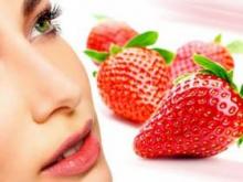 Strawberries get rid of freckles
