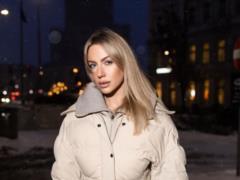 Леся Никитюк в нижнем белье и шубе взбудоражила воображение поклонников