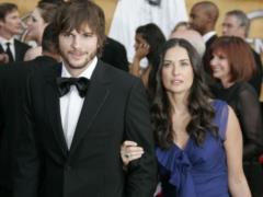 Ashton Kutcher frightened with a haggard look in a new photoset and spoke for the first time about Demi Moore s miscarriage