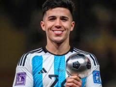Enzo Fernandez: For a radium of opportunity, like giving me Chelsea