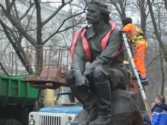 The Russian city offered the mayor of Dnipro to exchange the dismantled Soviet monuments for firewood: the answer was received i