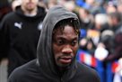 The large gravel of Chelsea Atsu leaned against the rubble after the earthquakes near Turkey