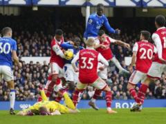 Mikolenko tripped Zinchenko in the fight for the title: Everton beat Arsenal with a new coach
