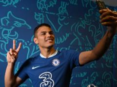 Chelsea signed a contract with Thiago Silva