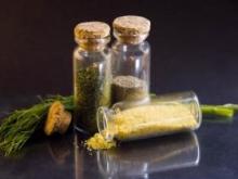 Cumin, thuja, yarrow: properties of essential oils in Chinese medicine