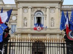 France and Canada urged their citizens to leave Russia and Belarus