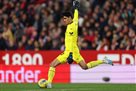 Tottenham beat two contenders to replace Llorisa