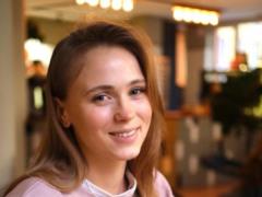 Анна Кошмал рассмешила историей, как ее с сыном на руках приняли за несовершеннолетнюю мамочку