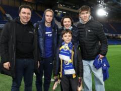 Mudryk at Stamford Bridge chasing Ukrainian refugees