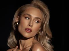 Dasha Kvitkova hinted that she had a fan