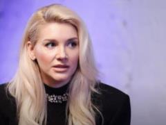 Миша Романова впервые рассказала, что начала заикаться из-за родителей:  Это травма детства 