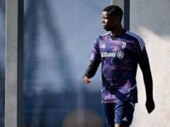Pogba dressed up and ready to grati – Allegri announcing the Frenchman’s turn