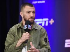 Lomachenko made a joint photo with the Russian UFC champion in the USA