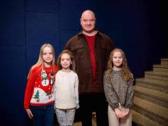 The youngest daughter of Evgeny Koshevoy first appeared on stage and brought to tears singing