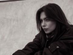 20-year-old daughter of Elena Kravets enchanted with beauty in a stylish street photo shoot in Kyiv