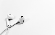 Apple headphones will replace the hearing aid