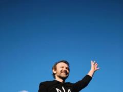 Svyatoslav Vakarchuk sincerely congratulated Ukrainian volunteers on the holiday:  