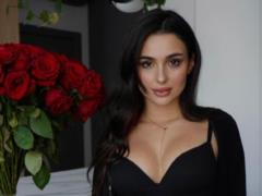 Anna Trincher in lingerie captivated fans with photos with a huge bouquet of roses