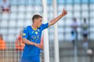 Neshcheret ta Sikan play from the first whilins against Italy U-21