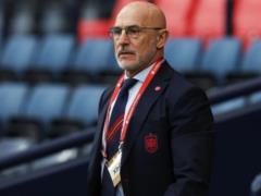 De la Fuente made a big change at the starting warehouse before the match against Scotland