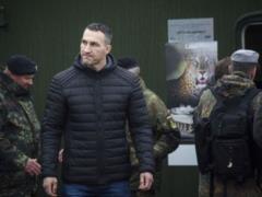  Служит цветам и интересам России : Владимир Кличко жестко  разнес  главу МОК
