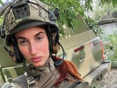 Снайперша Евгения Эмеральд рассекретила зарплату в декрете и назвала сумму, которую получала на службе