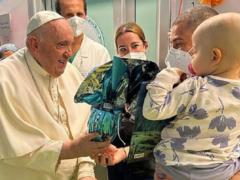 Pope Francis baptizes baby during hospital stay