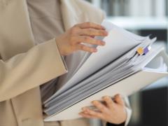 An important question: is it possible to enter into an inheritance while abroad