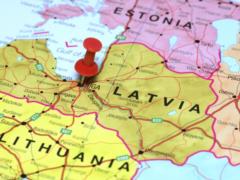 Латвия в апреле начнет второй этап строительства стены на границе с Беларусью