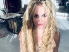 Fitness trainer brought Britney Spears to tears: “Hissed me for the skin on my stomach and legs”