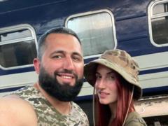 Sniper Evgenia Emerald showed her husband, who came from the front for her birth