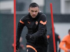 Totovytskyi and Topalov play in the rescheduled match against Lviv in the first half