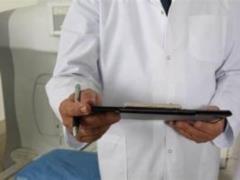 Oncologist Borzyanitsa called the initial symptoms of bowel cancer
