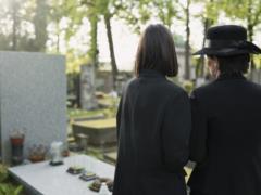 Пасхальные праздники: можно ли украинцам посещать кладбища