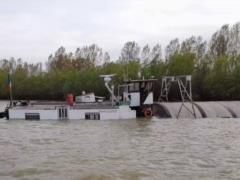 Romanian barge with fertilizers had an accident near the port of Odessa