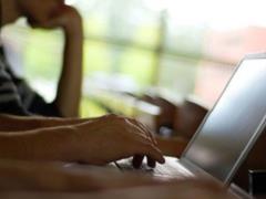 В Украине создан бесплатный обучающий курс для переселенцев