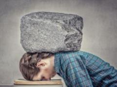 The risk of early death: they found out why it’s hard to sleep more than the norm