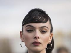 18-year-old daughter of Bellucci and Kassel topless graced the cover of the famous gloss