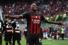 Leau supported Chelsea and Real Madrid and continued the contract with Milan