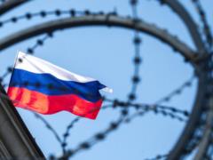 В РФ вводят возможность пожизненного заключения за госизмену – Путин подписал закон
