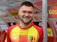 Ukrainian football player scored an incredible goal from his own half of the field in Poland