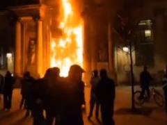 Во Франции первомайские марши превратились в антиправительственные демонстрации