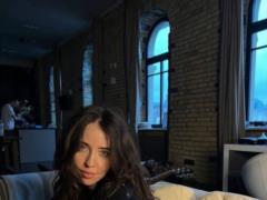Nadya Dorofeeva showed where they live with Katsurin and boasted slender legs in mini shorts