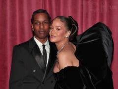 Rihanna s boyfriend A$AP Rocky was dishonored by his behavior: the rapper leaned on the fan s face to jump over the fence